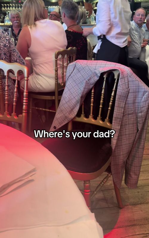 One of a kind  #whereisdad #onthedancefloor #funny #dance #trend #viral 